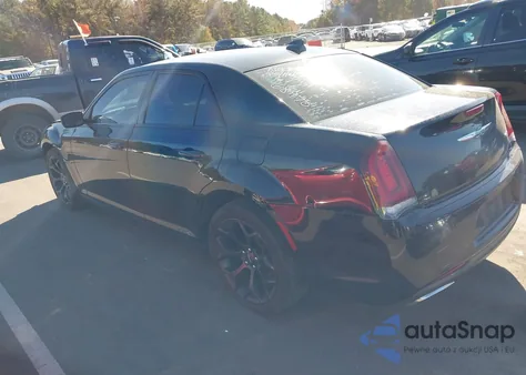 2019 Chrysler 300 Touring z USA, uszkodzony, nr VIN 2C3CCAAG0KH614247